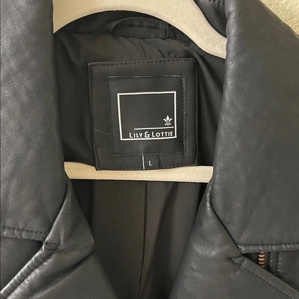 Black Women's Jacket - Picture 2 of 6